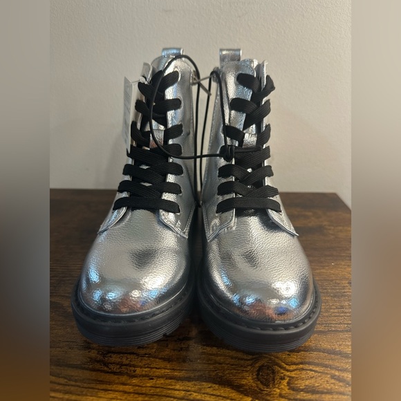 Thereabouts Little and Big Girl Silver Reese Combat Boots NWT Various Sizes - Picture 2 of 6